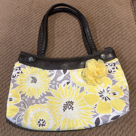 thirty-one Handbags - Yellow Floral thirty one skirt purse